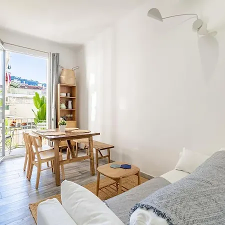 Apartamento Charming Port Place Du Pin With Balcony Niza