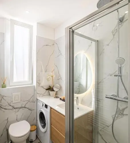 Charming Port Place Du Pin With Balcony Niza